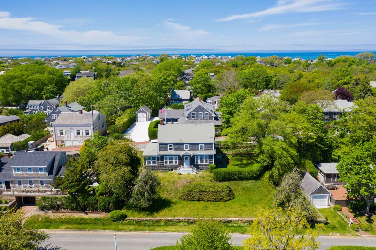 35 West Chester Street, Nantucket — photo 1