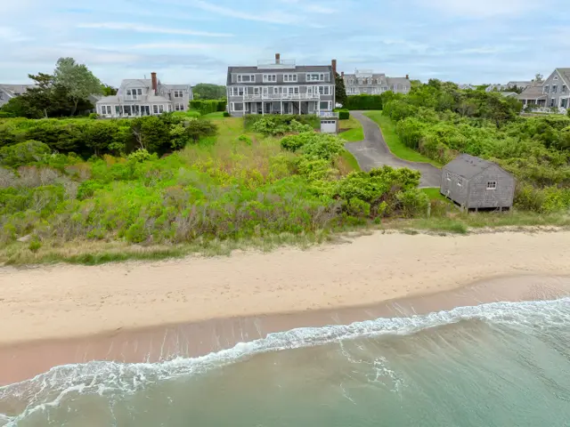 52 Monomoy Road photo