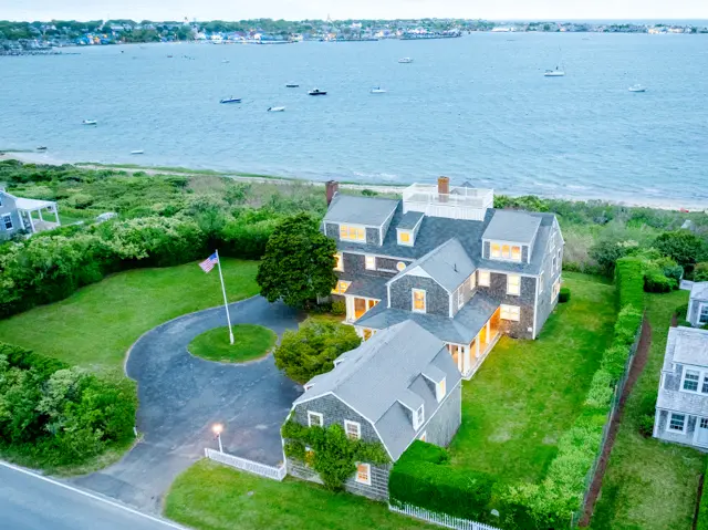 52 Monomoy Road photo