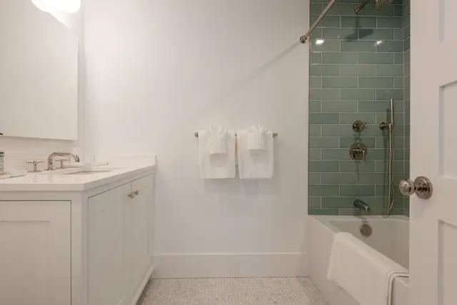 12 Willard Street photo