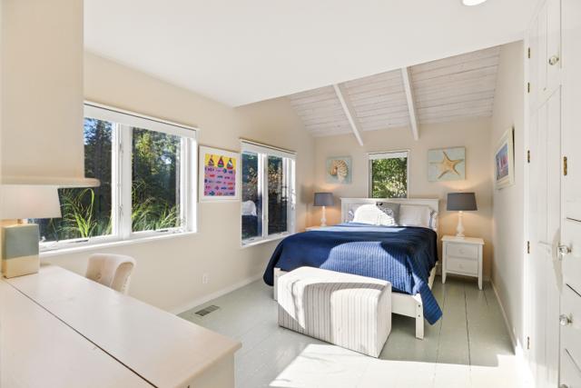25 Pond View Drive photo