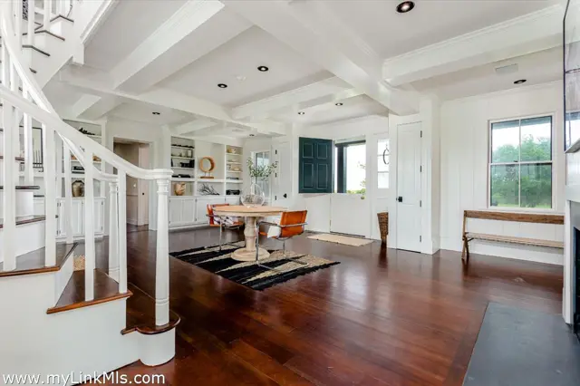 105 Low Beach Road photo