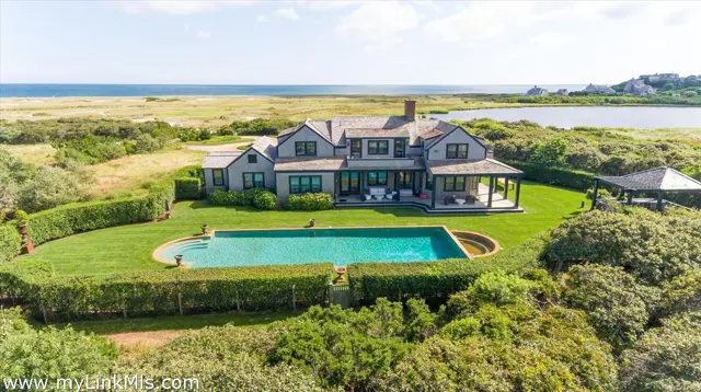 105 Low Beach Road photo
