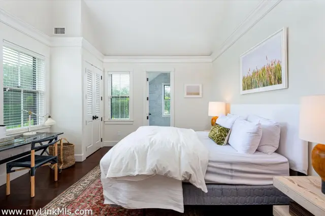 105 Low Beach Road photo