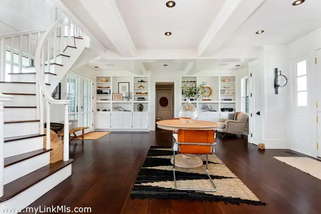 105 Low Beach Road photo