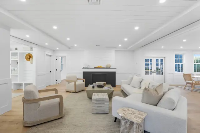 2 Mariner Way photo