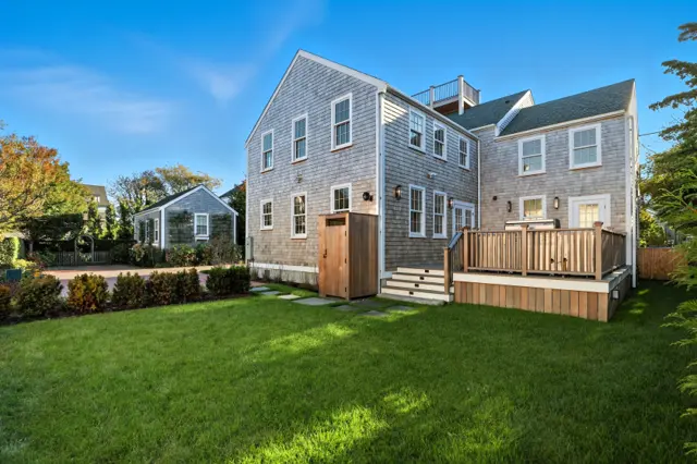 2 Mariner Way photo