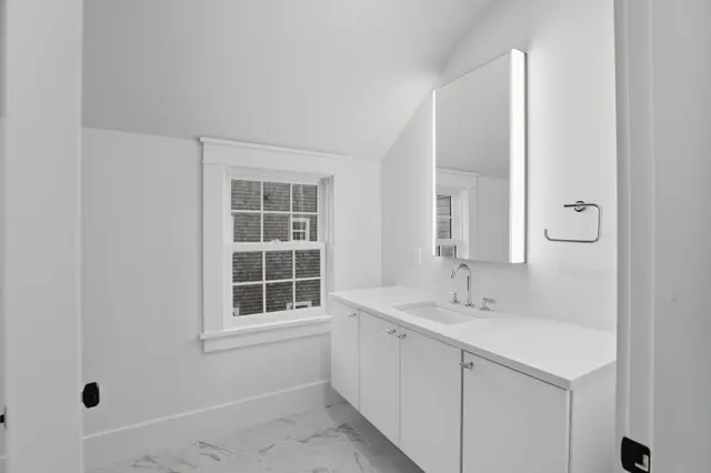 2 Mariner Way photo