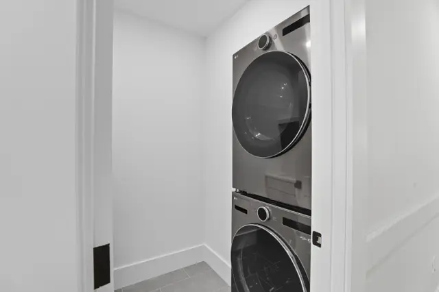 2 Mariner Way photo