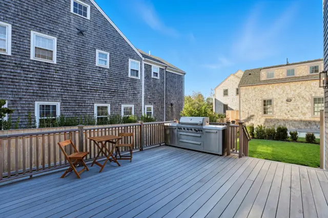 2 Mariner Way photo
