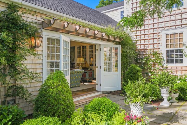 35 India Street, Nantucket — photo 47