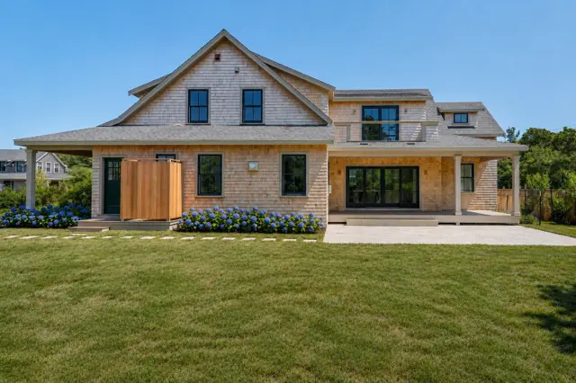 4 Fawn Lane photo