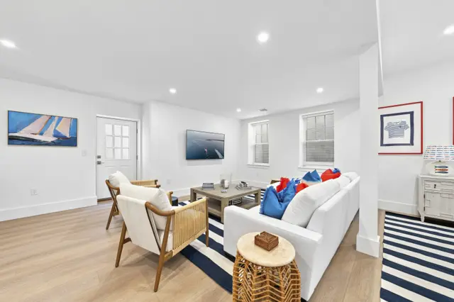 4 Goldenrod Court photo