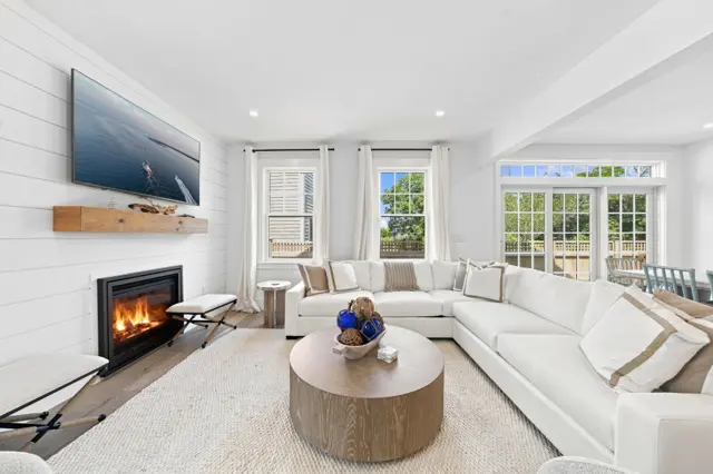 4 Goldenrod Court photo
