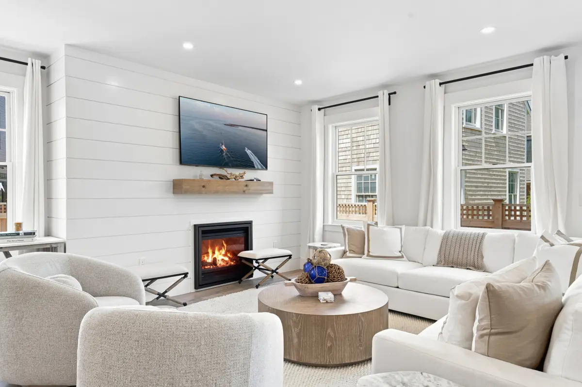 4 Goldenrod Court, Nantucket