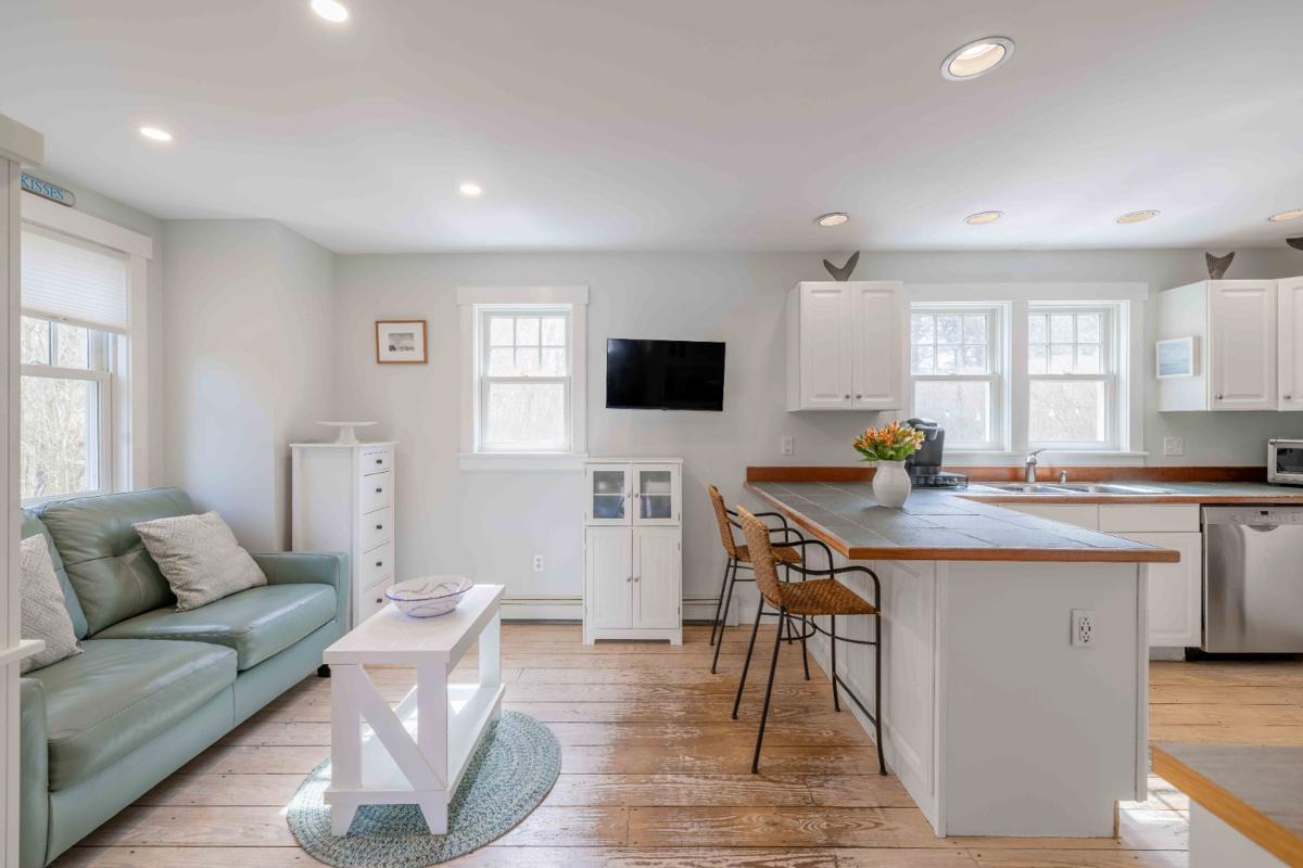 15 Goldfinch Drive, Nantucket — photo 9