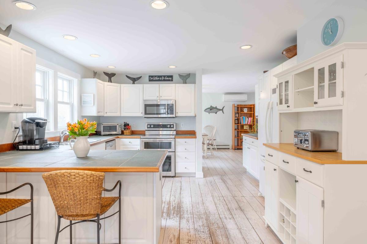 15 Goldfinch Drive, Nantucket — photo 8
