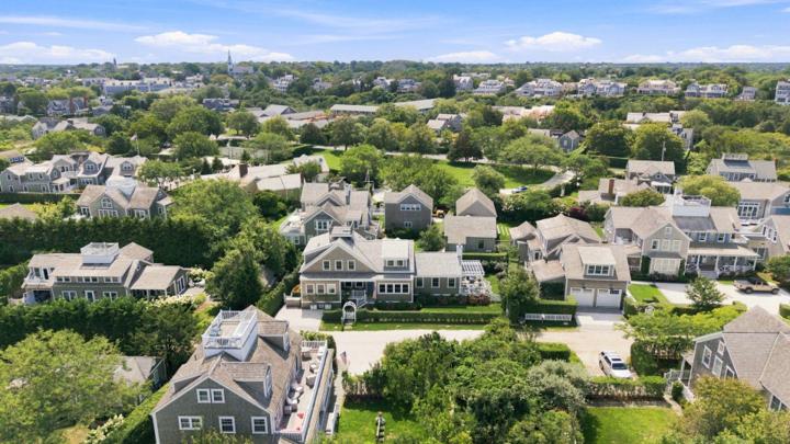 58 Walsh Street, Nantucket — photo 2