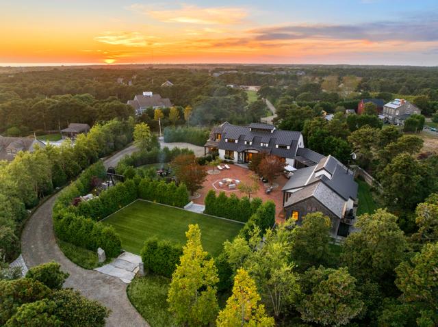 59 South Shore Road & 14/14R Tripp Drive, Nantucket