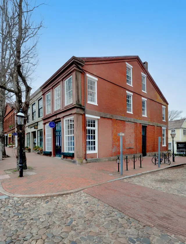 33 Main Street photo