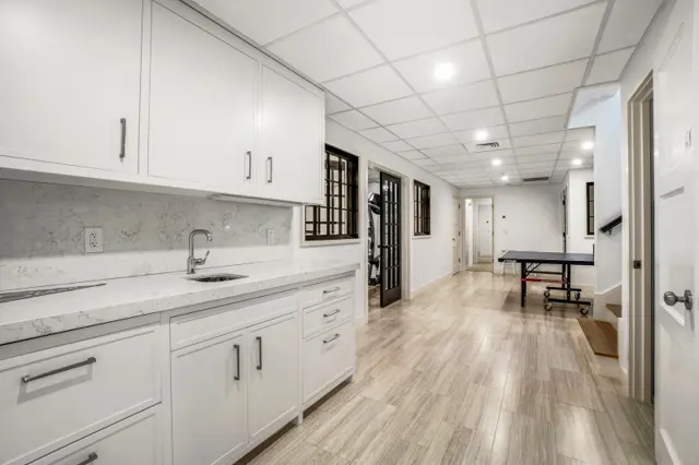 2 Marion Avenue photo