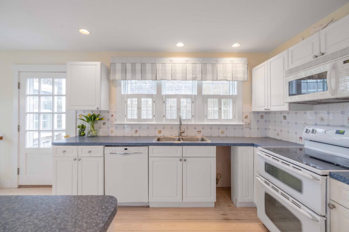 14 Goldfinch Drive, Nantucket — photo 6