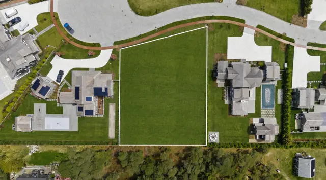 6 Maple Lane photo