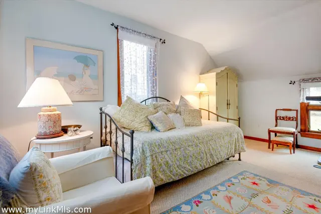 7 Oak Hollow Lane photo