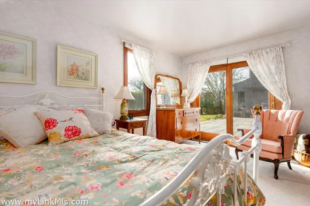 7 Oak Hollow Lane photo