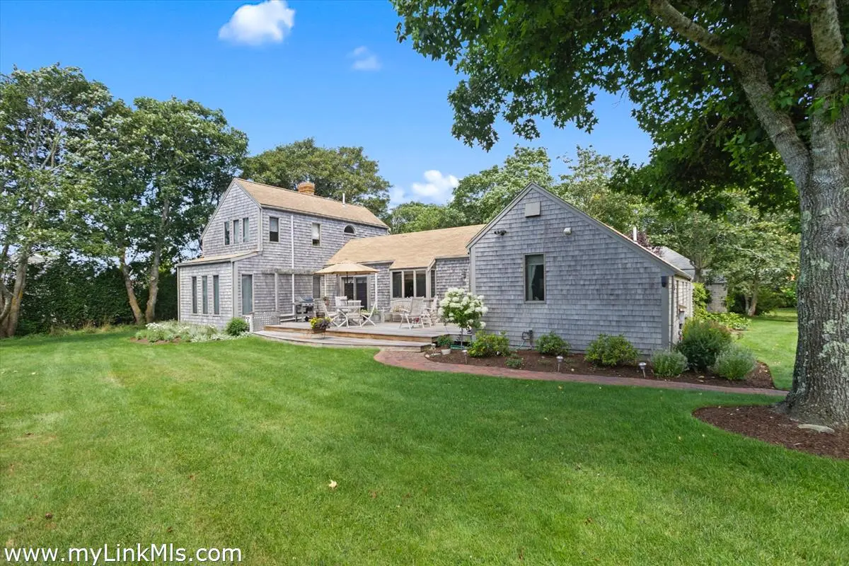 7 Oak Hollow Lane, Nantucket