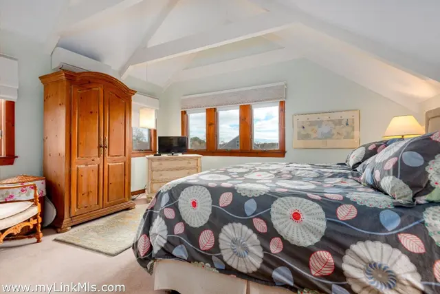 7 Oak Hollow Lane photo