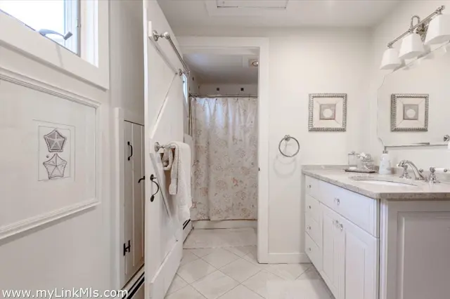 7 Oak Hollow Lane photo