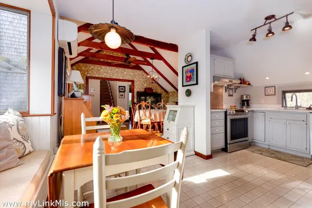 7 Oak Hollow Lane photo