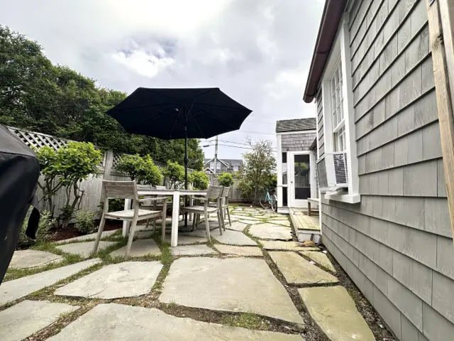 1 East Lincoln Avenue photo