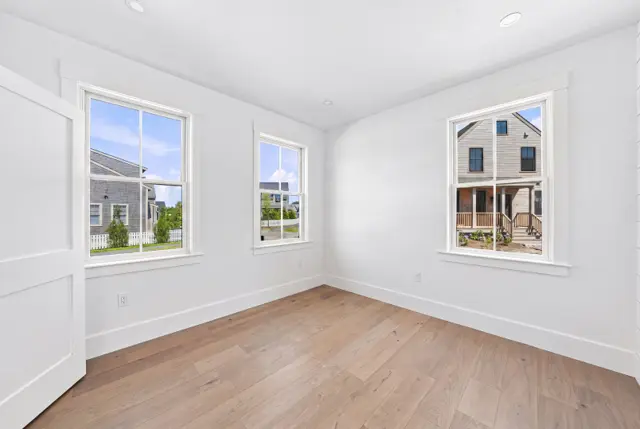 18 Honeysuckle Drive photo