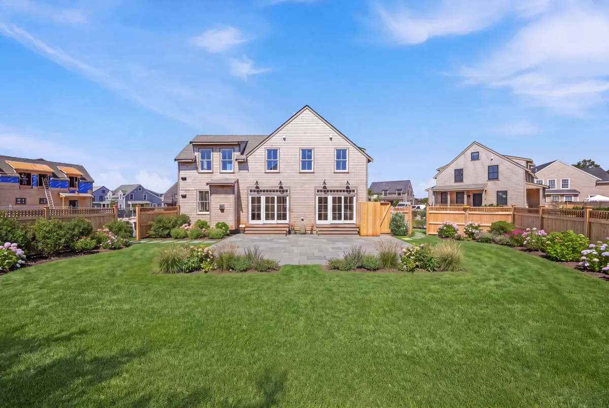 18 Honeysuckle Drive, Nantucket