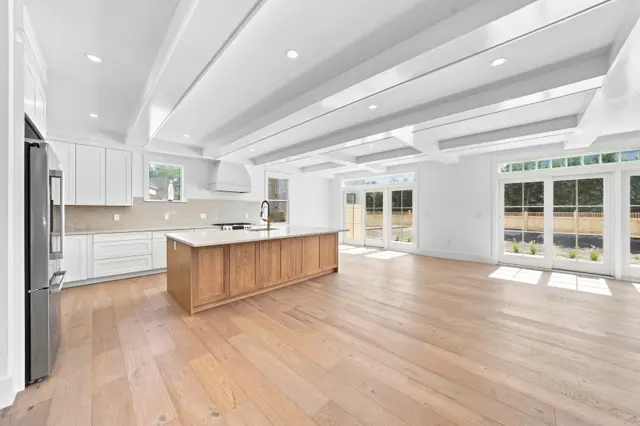 18 Honeysuckle Drive photo