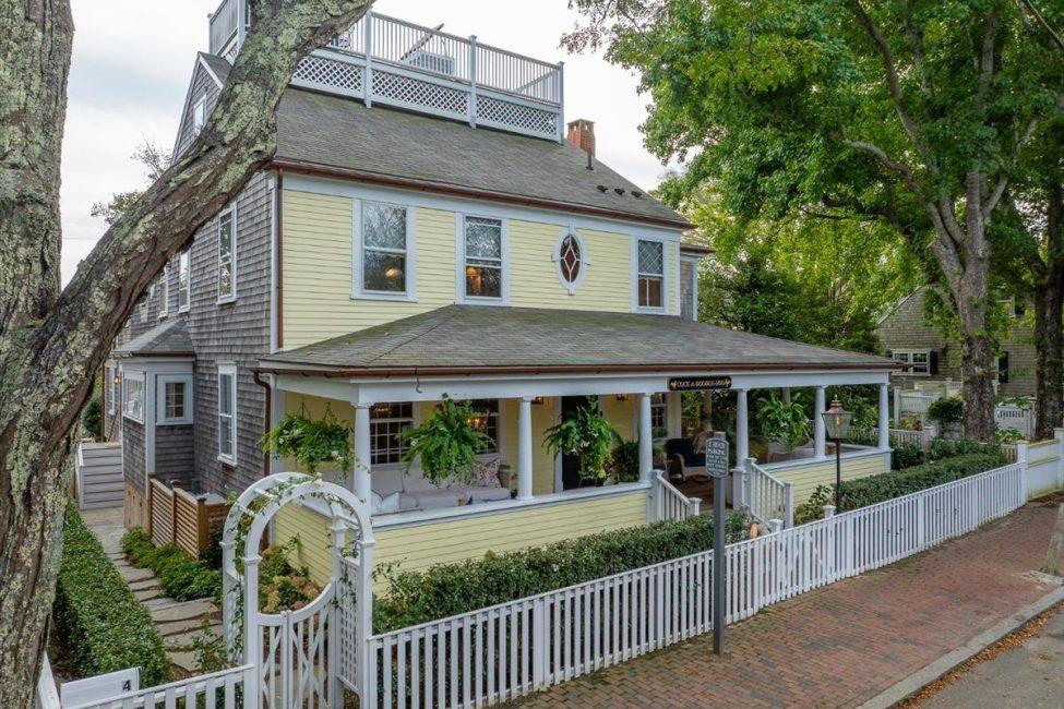 4 Gay Street, Nantucket — photo 1