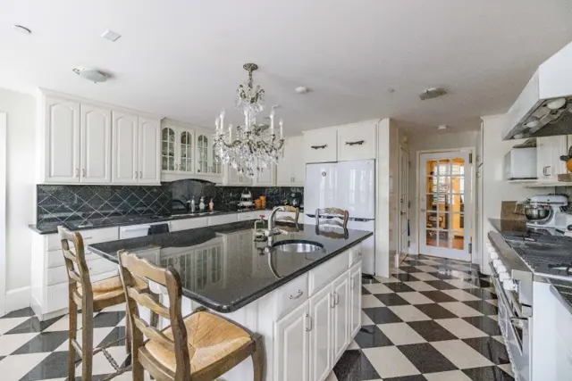 15 Amelia Drive photo