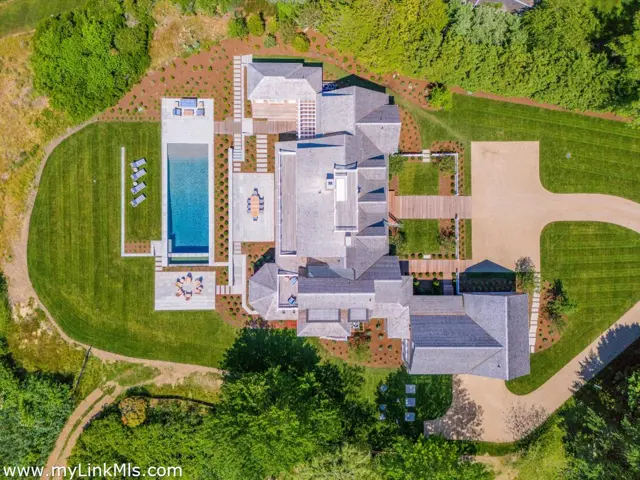 256 Polpis Road photo