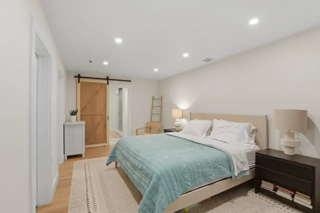 18 Pine Tree Road photo