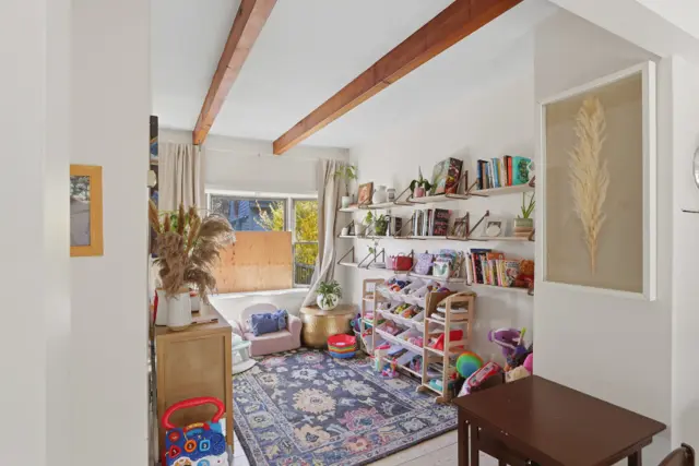 18 Pine Tree Road photo