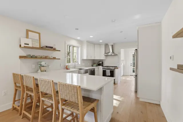 18 Pine Tree Road photo