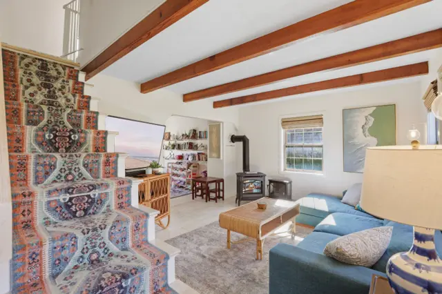 18 Pine Tree Road photo