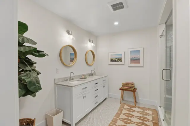 18 Pine Tree Road photo