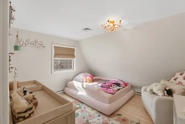 18 Pine Tree Road photo