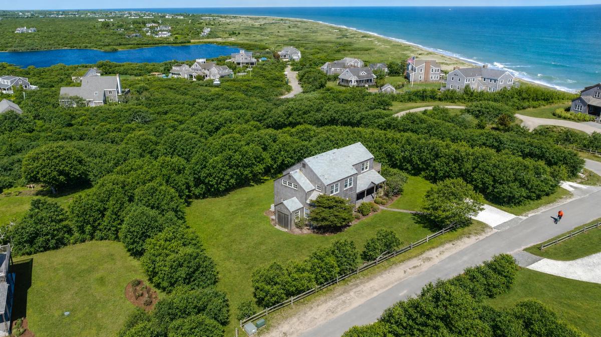 32 Old Tom Nevers Road, Nantucket — photo 1