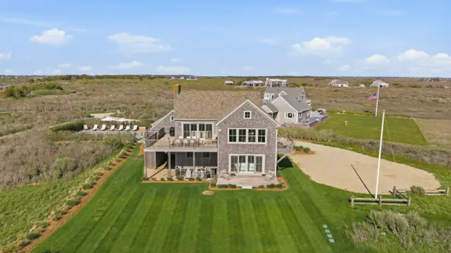 8 Sheep Pond Road photo