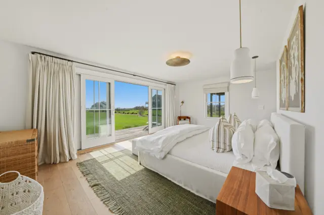 8 Sheep Pond Road photo
