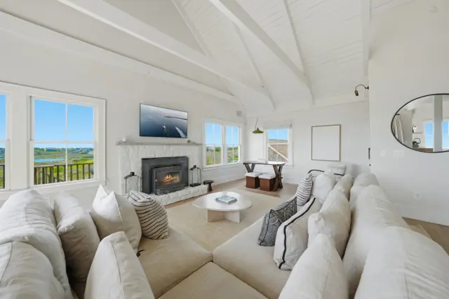 8 Sheep Pond Road photo
